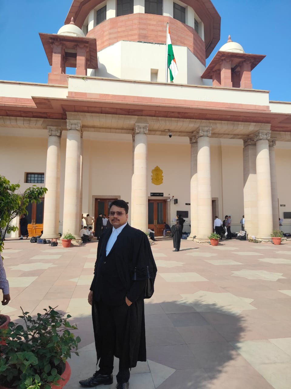 Advocate Anish Tiwari – Legal Expert in Delhi